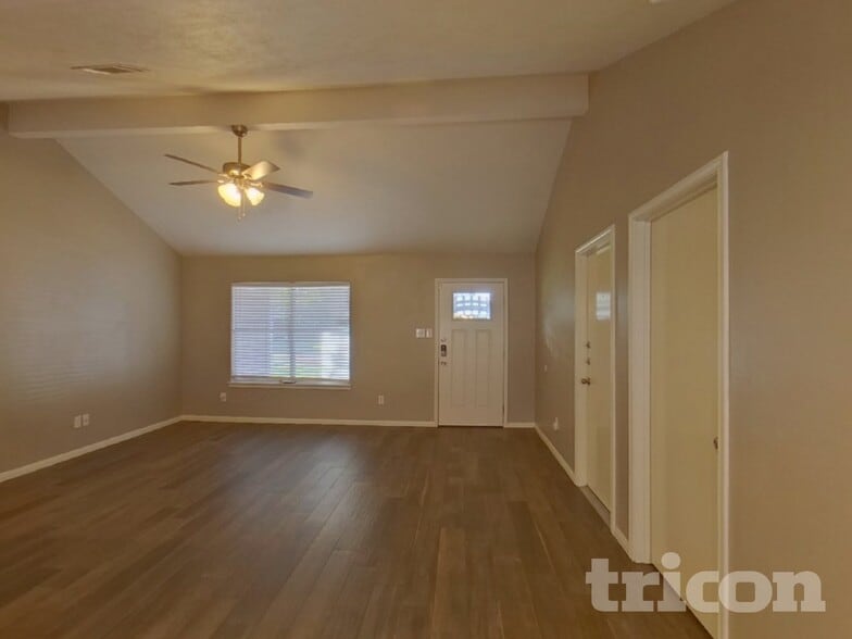 Building Photo - 16365 River Fall Ct