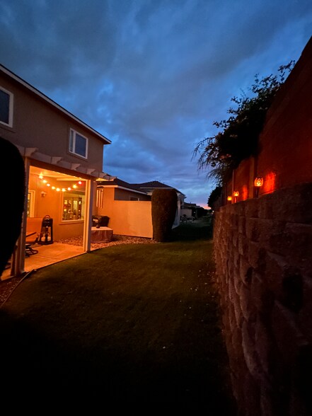 Building Photo - 9805 Mia Ln