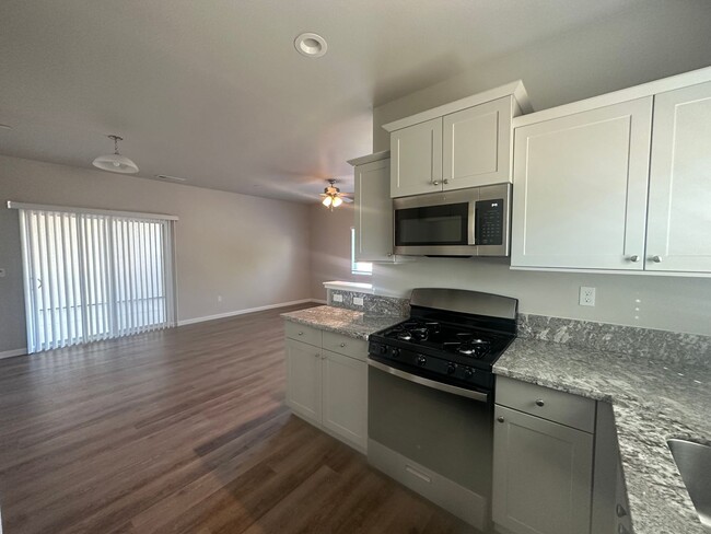 Building Photo - Wood Ranch Apartments 506