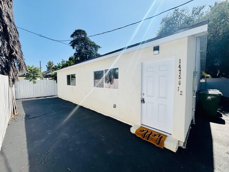 Primary Photo - 14758 Lemay St