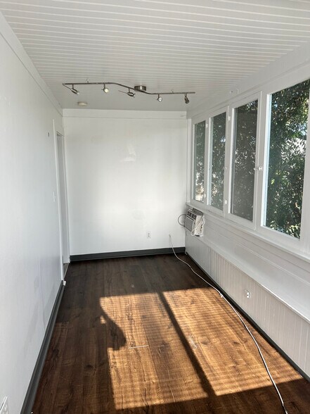 Building Photo - 2824 Menlo Ave