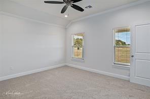 Building Photo - "Charming 3-Bed, 2-Bath Retreat on Sedgewi...