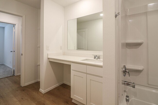 Building Photo - 3202 S 15th Pl