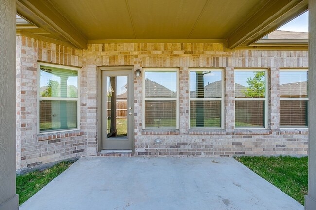 Building Photo - 8924 Lantana Meadow Dr