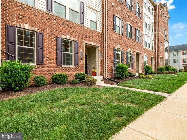 Building Photo - 5940 Etterbeek St