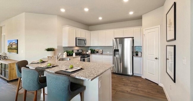 Building Photo - 611 Bluffview Dr.