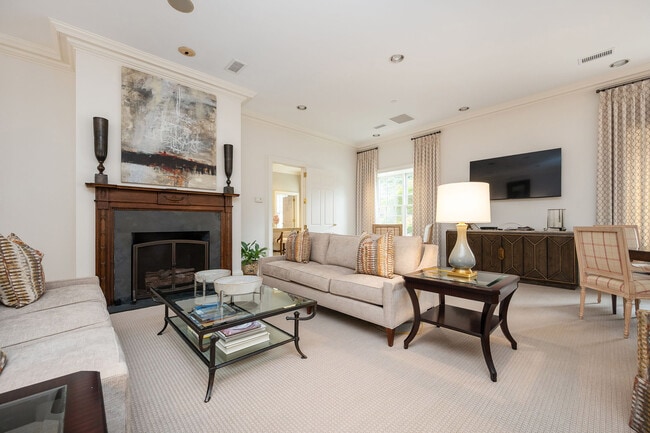 Building Photo - 3657 Peachtree Rd NE