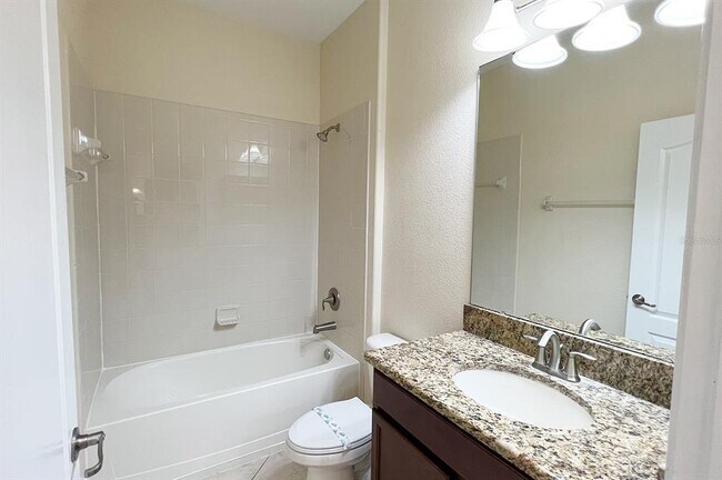 Building Photo - 1604 Thetford Cir