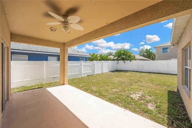 Building Photo - 1833 Mira Lago Cir
