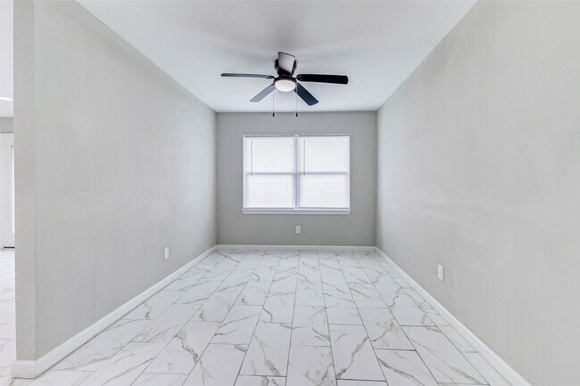 Building Photo - 5439 Lymbar Dr