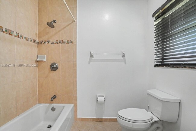 Building Photo - 10711 SW 116th Ave