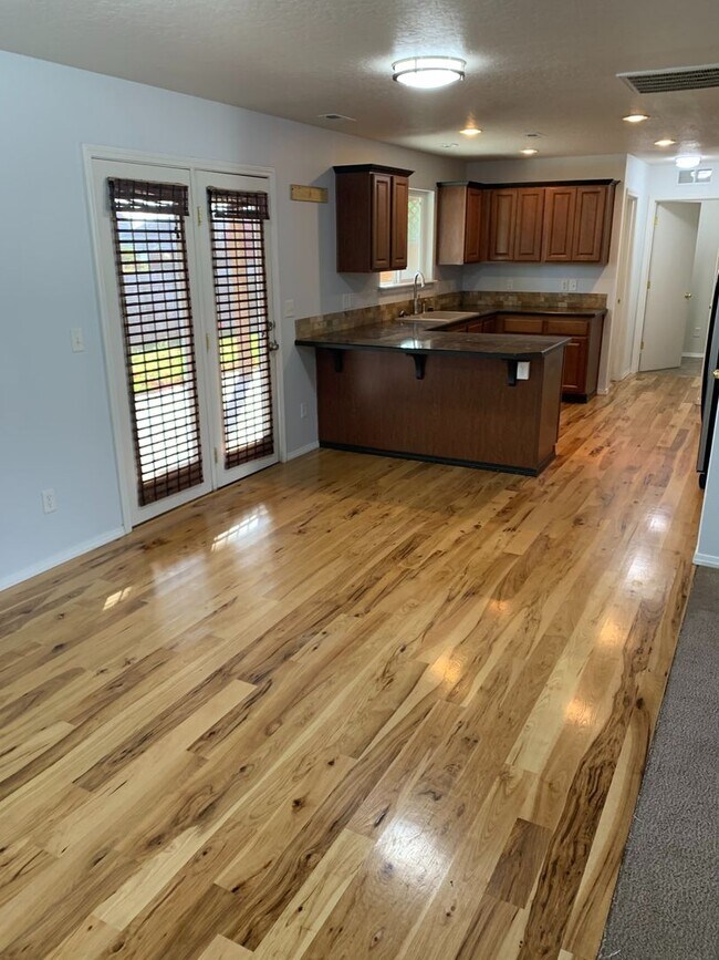 Building Photo - Great home in the Sawtooth Lakes Neighborhood!!!