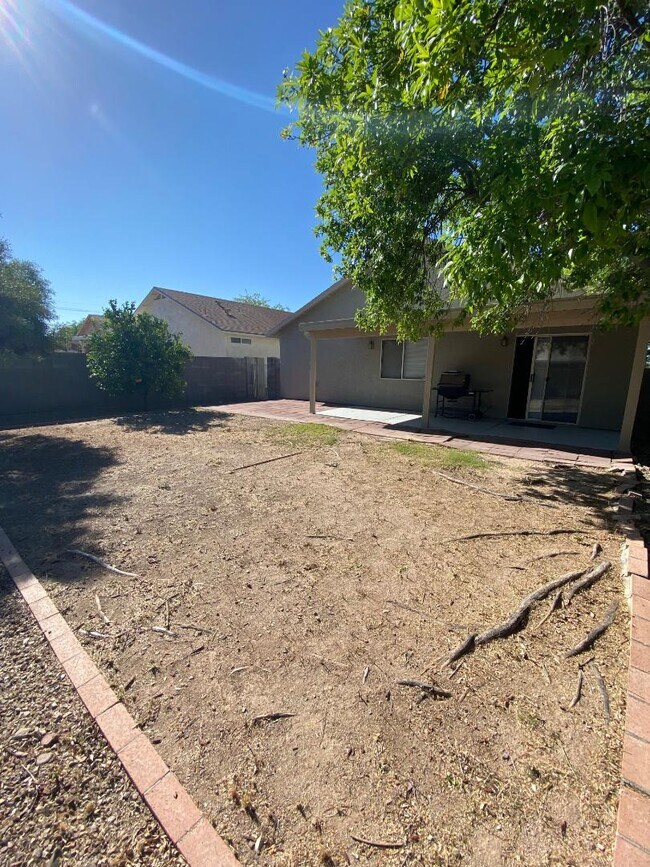 Building Photo - 10237 E Desert Crossings Way