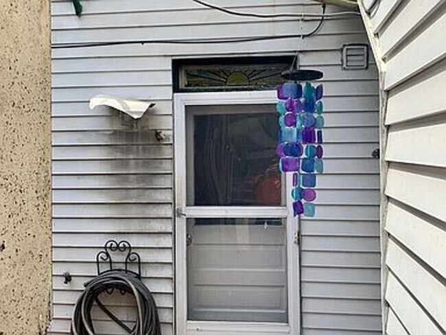 Building Photo - 124 S 19th St