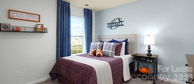 Building Photo - 1720 Vanderlyn St