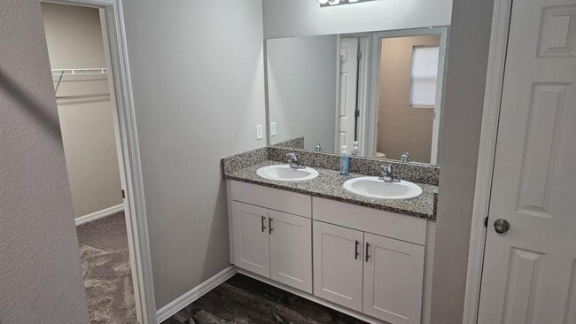 Building Photo - 1428 Axel Cir