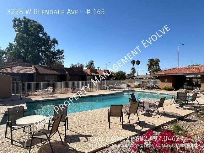 Building Photo - 3228 W Glendale Ave
