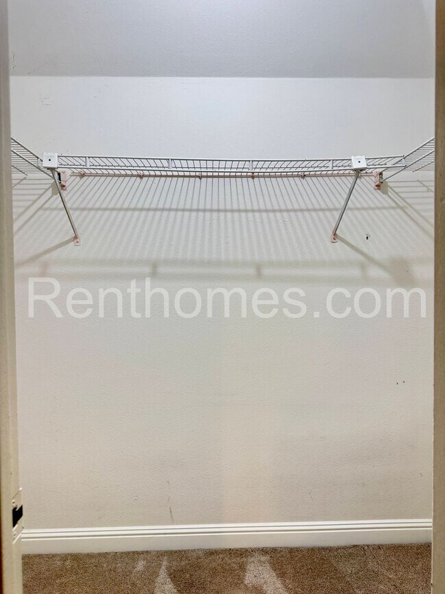 Building Photo - 7425 Charmant Dr