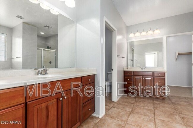 Building Photo - 42511 W Cheyenne Dr