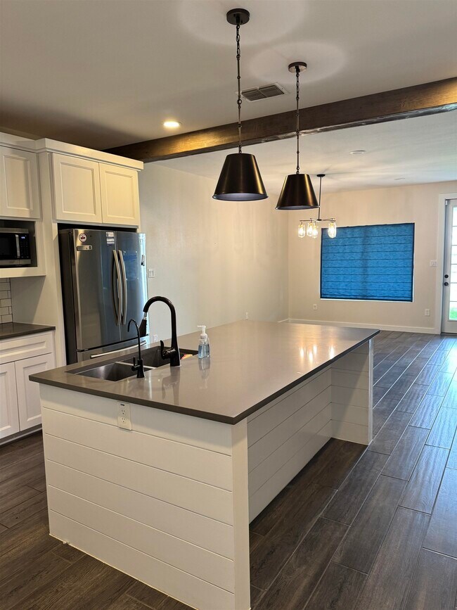 Building Photo - 1322 Sambar Lp