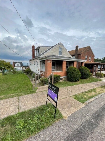 Primary Photo - 1031 Pleasant Ave