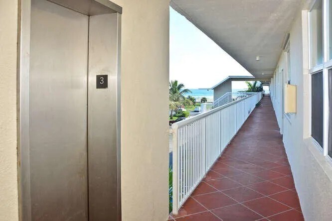 Building Photo - 2565 S Ocean Blvd