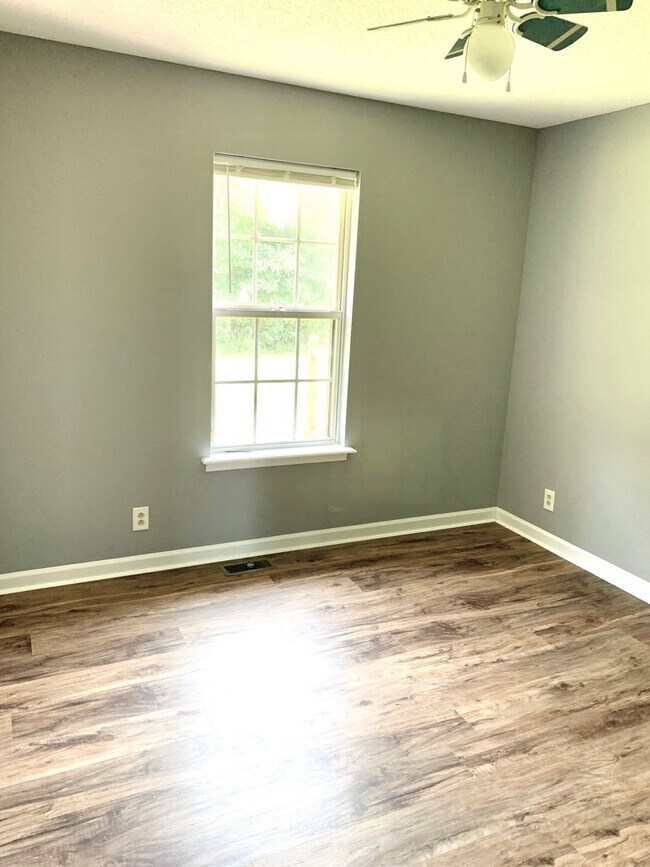 Building Photo - 740 Carmack Ct