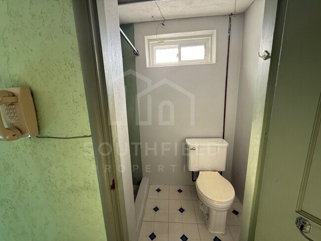 Building Photo - 3175 Ramona Ave