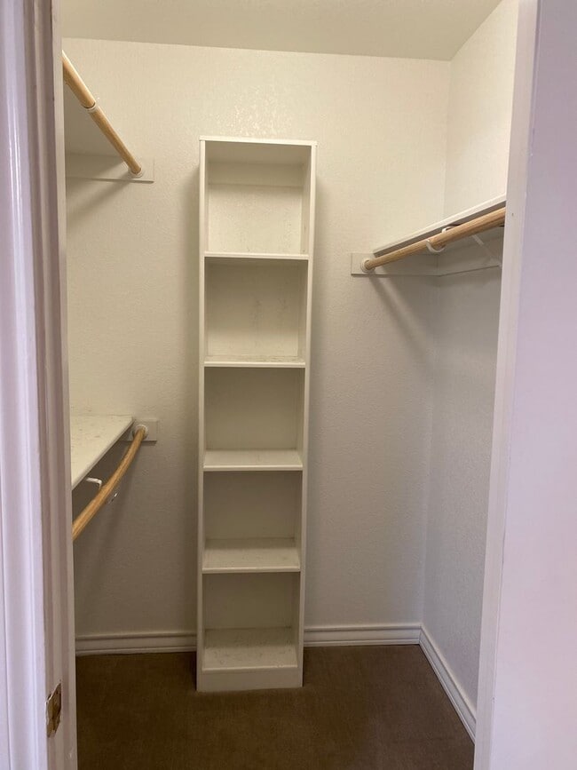 Building Photo - 1214 Lindsey Ln