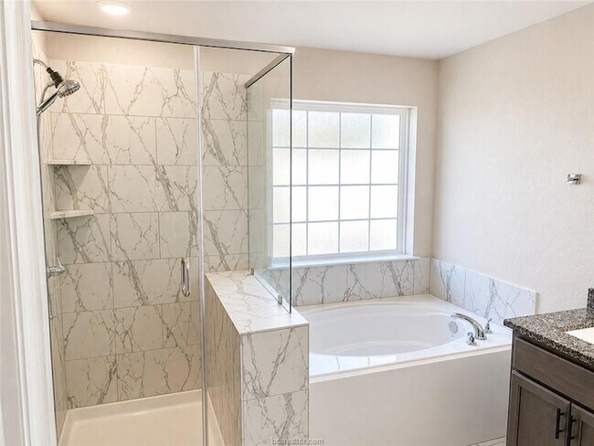 Building Photo - 5923 Eldora Dr