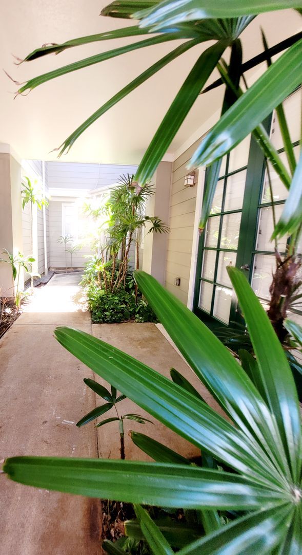 Building Photo - AVAILABLE | Hawaii Kai: 3 Bedroom,2.5 Bathroom Townhome w/AC & Attached Garage |  | Features: In ...