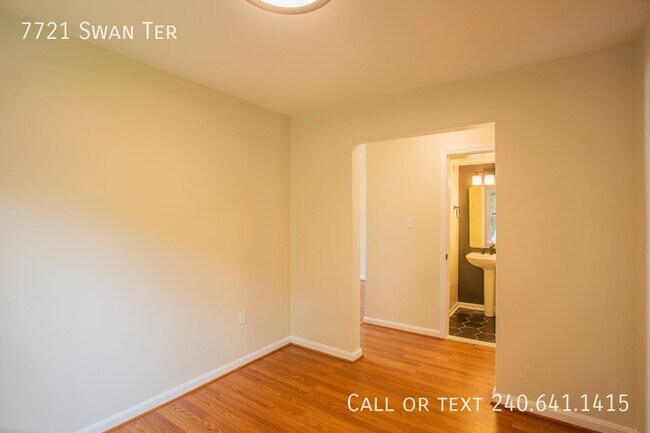 Building Photo - 7721 Swan Terrace