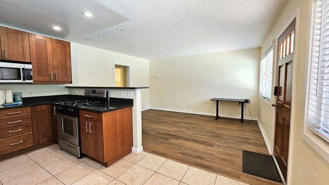 Building Photo - 4120 Kansas St