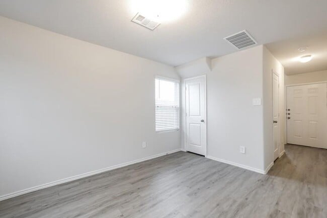 Building Photo - 2658 Bouvardia Wy