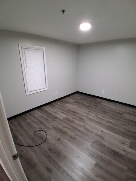 Building Photo - 204 Grand Ave