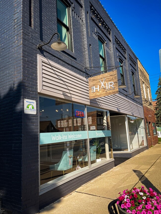 Building Photo - 112 E Main St