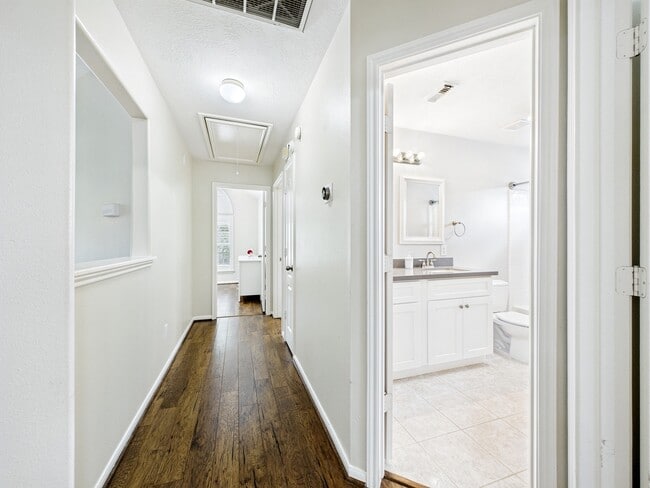 Building Photo - 4503 Avery Hollow Ct