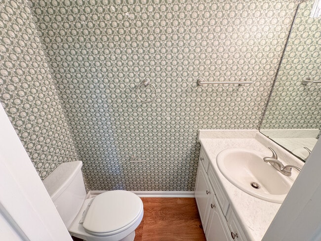 Building Photo - 249 Highpoint Rd