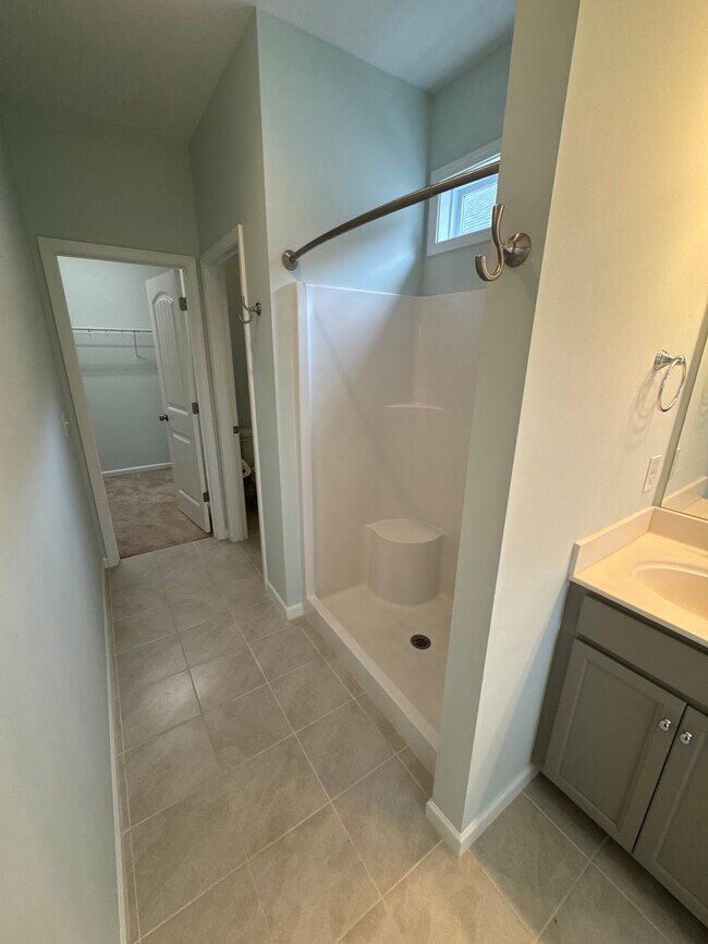 Building Photo - 78 Violetear Rdg