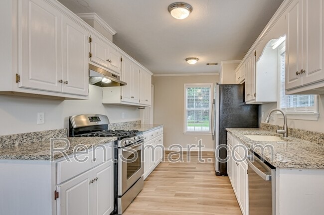 Building Photo - 4705 E Creek Mill Ct