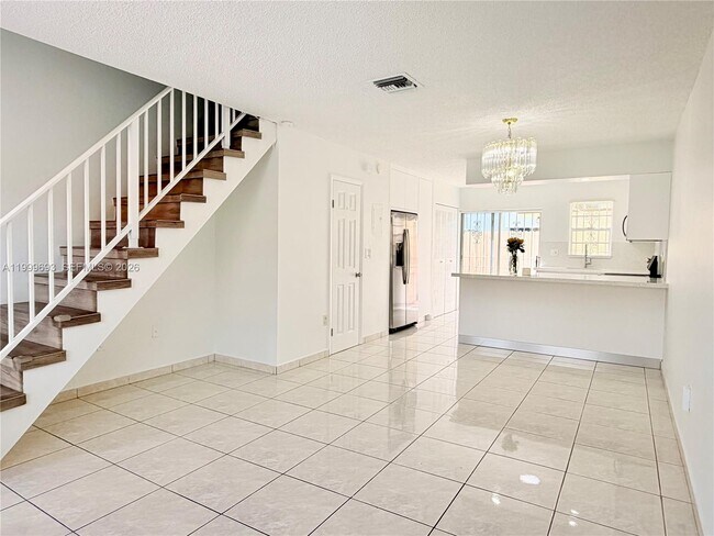 Building Photo - 1460 W 41st St