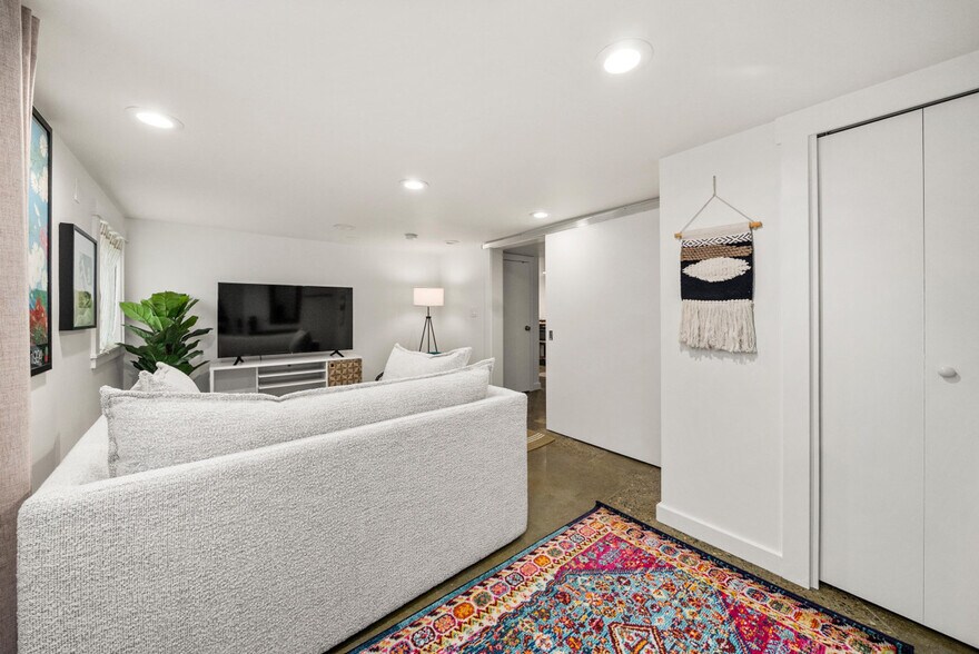 Building Photo - 957 NW 64th St