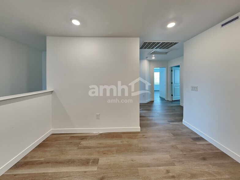 Building Photo - 7417 S Paseo Monte de Oro