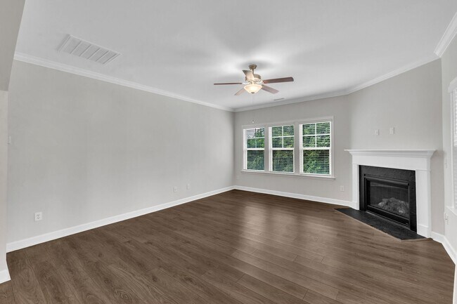 Building Photo - Four Bedroom + Loft Dream Home in Youngsville