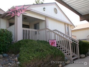 Building Photo - Condo in Montana Villas HOA ~ COMP HOLD