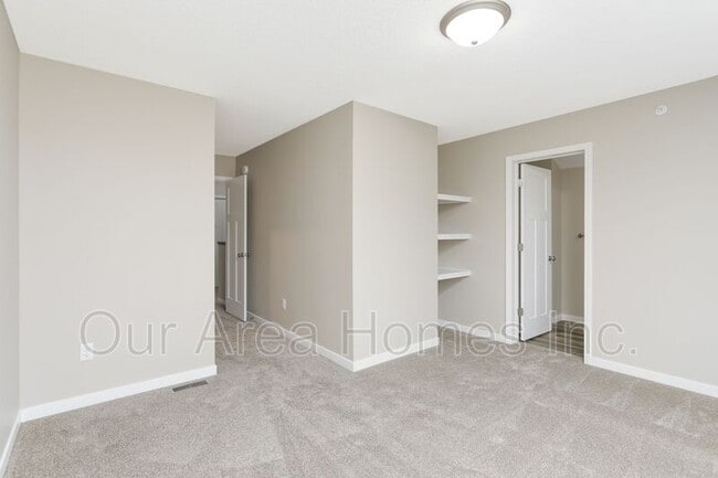 Building Photo - 6084 Manchester Ave NE