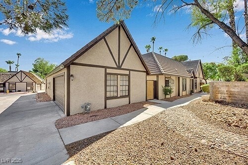 Building Photo - 3959 Salisbury Pl