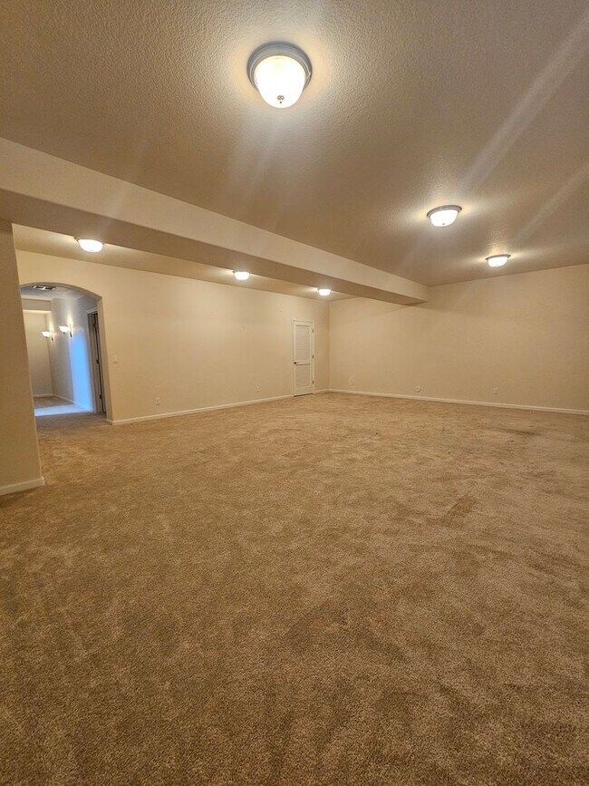 Building Photo - 6613 Folsom Hts