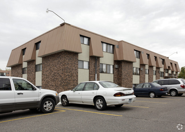 Building Photo - Birchwood Apartment Homes