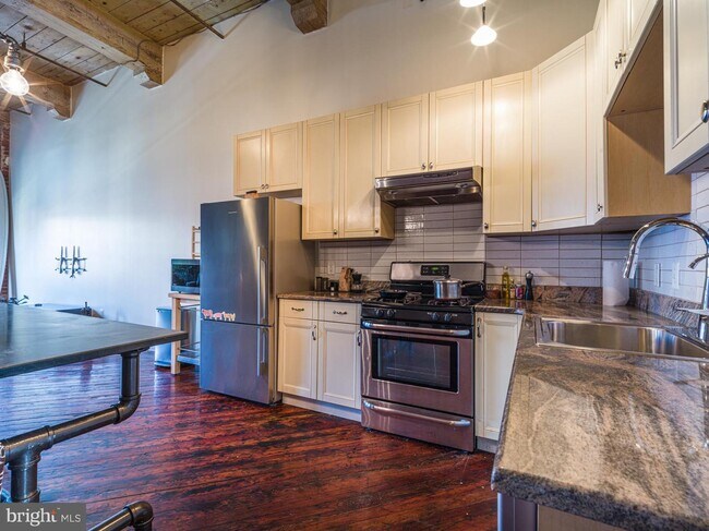 Building Photo - 1100 Shackamaxon St
